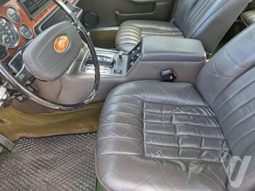 Jaguar XJ (1976) Inside