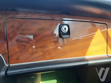 Jaguar XJ (1976) Inside