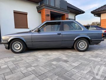 BMW Seria 3 (1984) Zdjęcia z zewnątrz