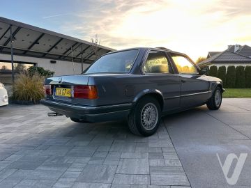 BMW Seria 3 (1984) Zdjęcia z zewnątrz