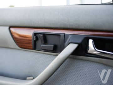 Mercedes-Benz Klasa S (1984) Wnętrze