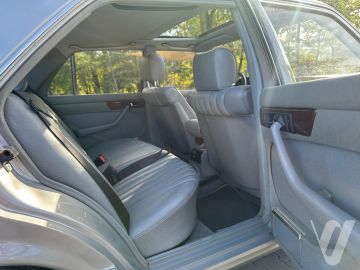 Mercedes-Benz Klasa S (1984) Wnętrze