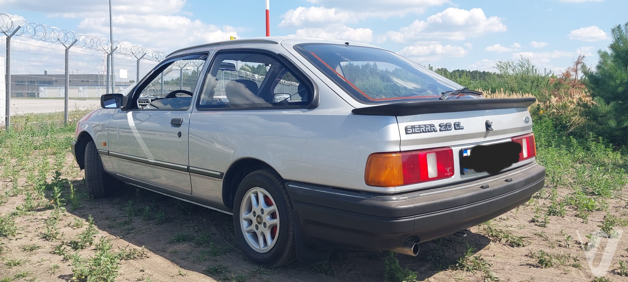 Główne zdjęcie Ford Sierra (1989)