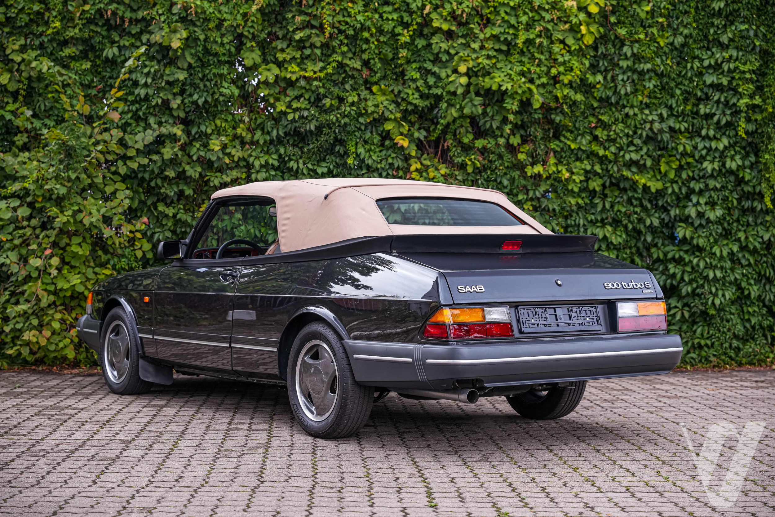 Główne zdjęcie Saab 900 (1993)