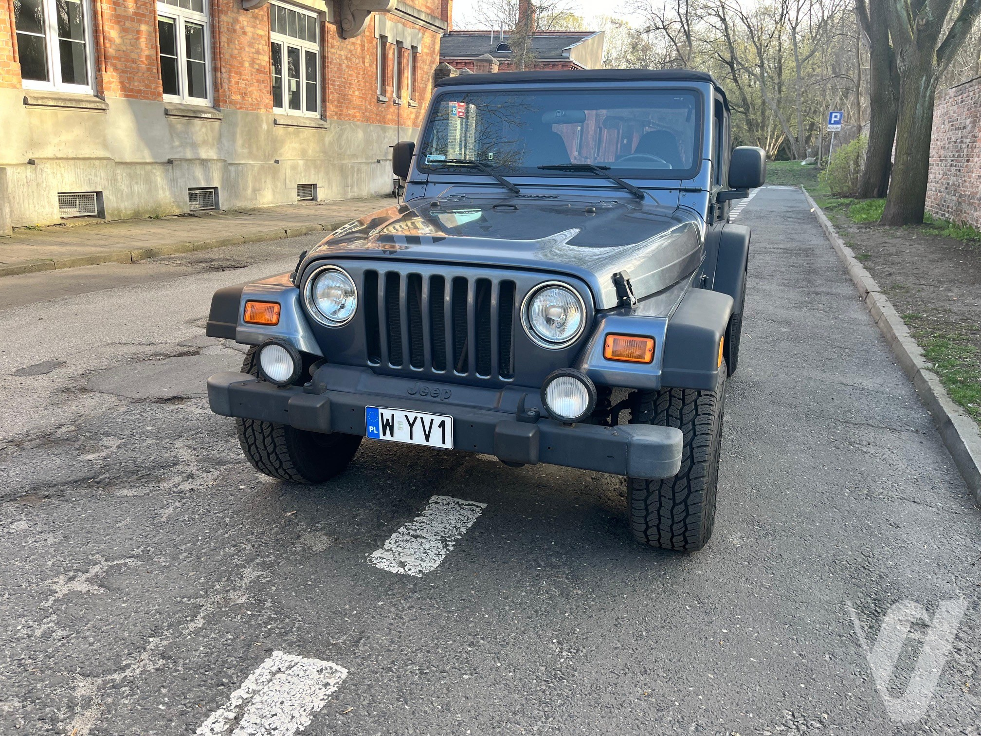 Główne zdjęcie Jeep Wrangler (2001)