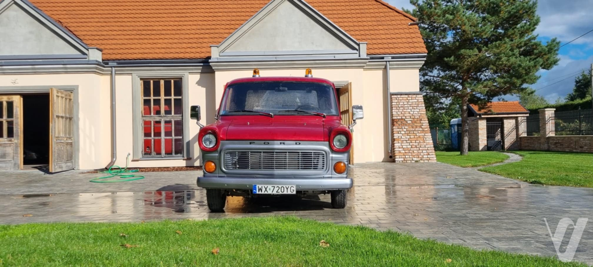 Ford Transit (1976) zdjęcie główne