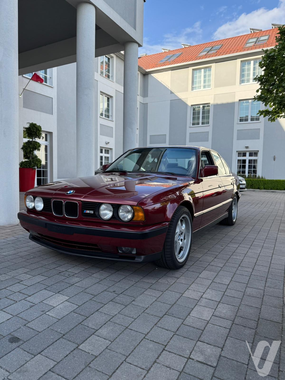 BMW M5 (1991) zdjęcie główne