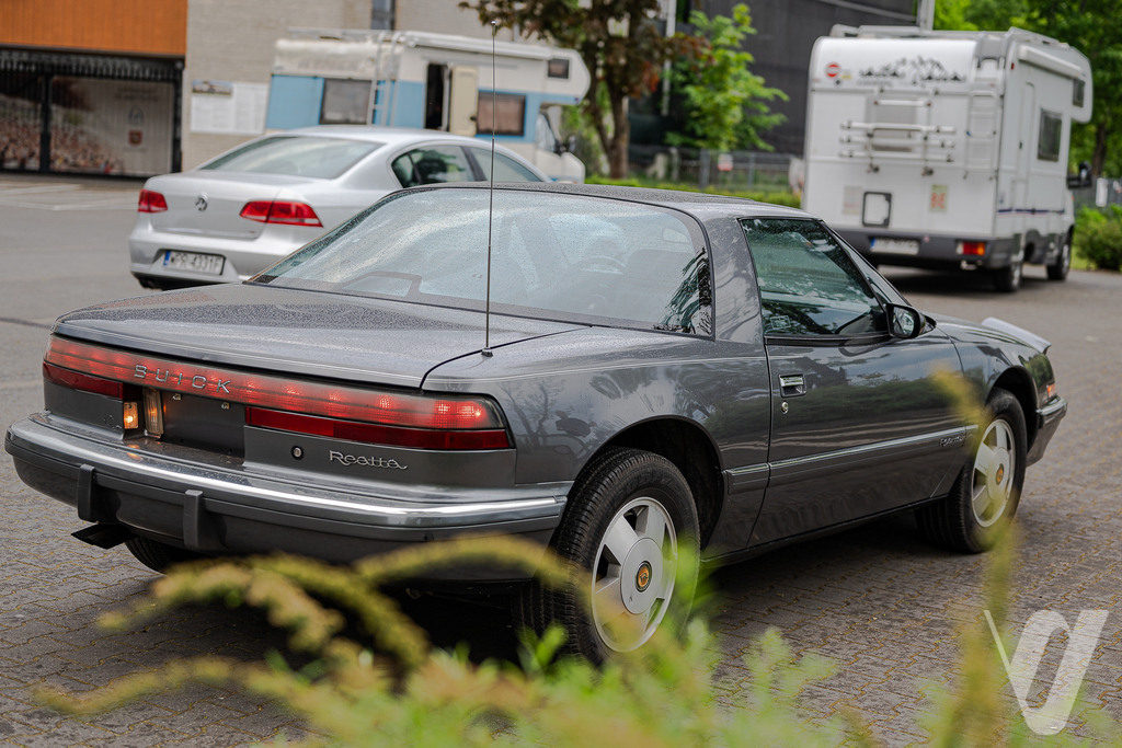 Główne zdjęcie Buick Reatta (1989)