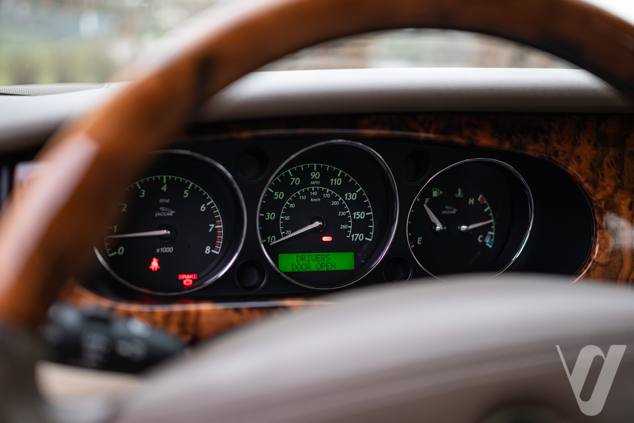 Główne zdjęcie Jaguar XJ (2005)