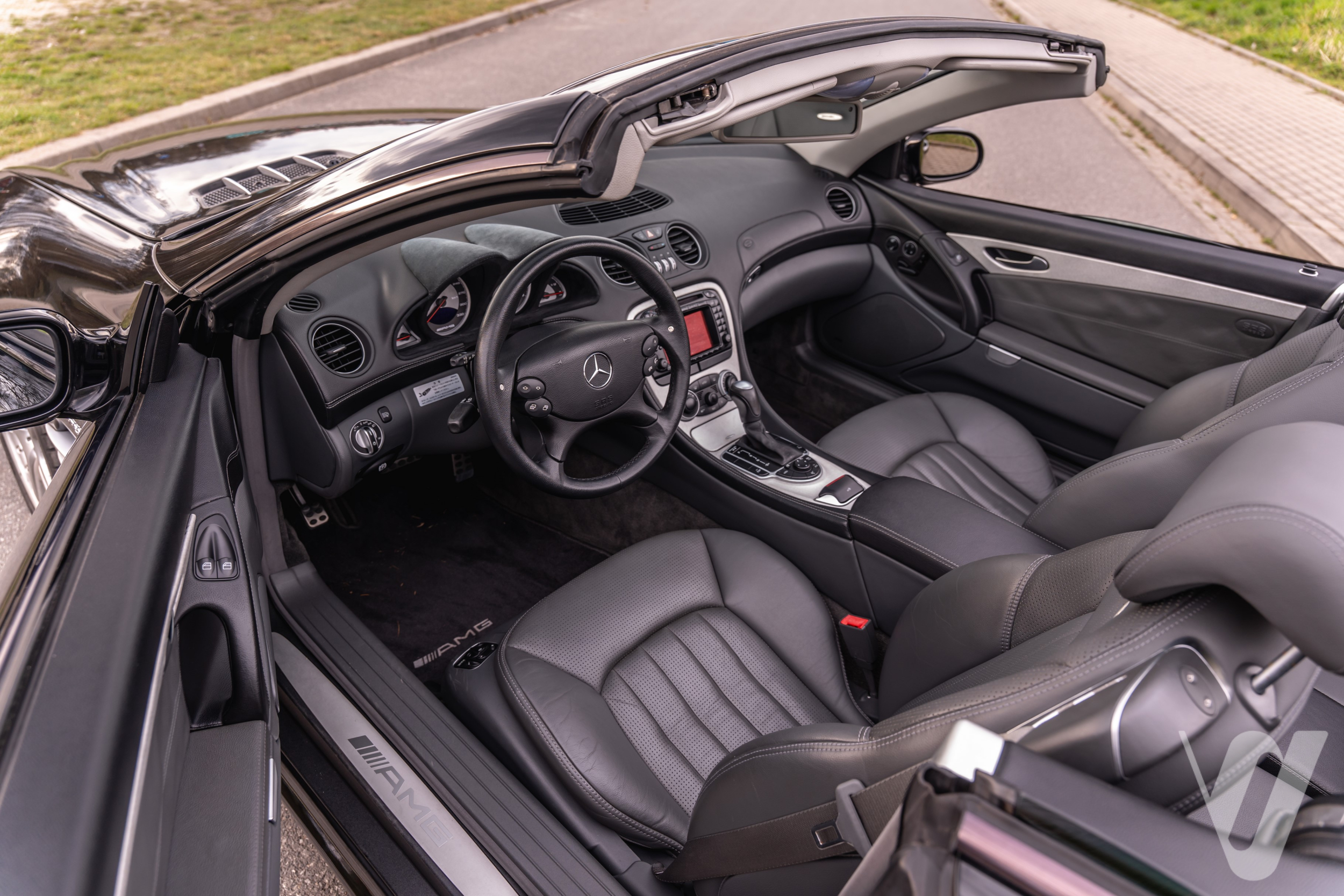 Mercedes-Benz SL (2003) zdjęcie główne