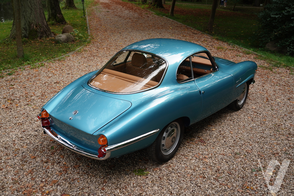 Alfa Romeo Giulia (1967) zdjęcie główne