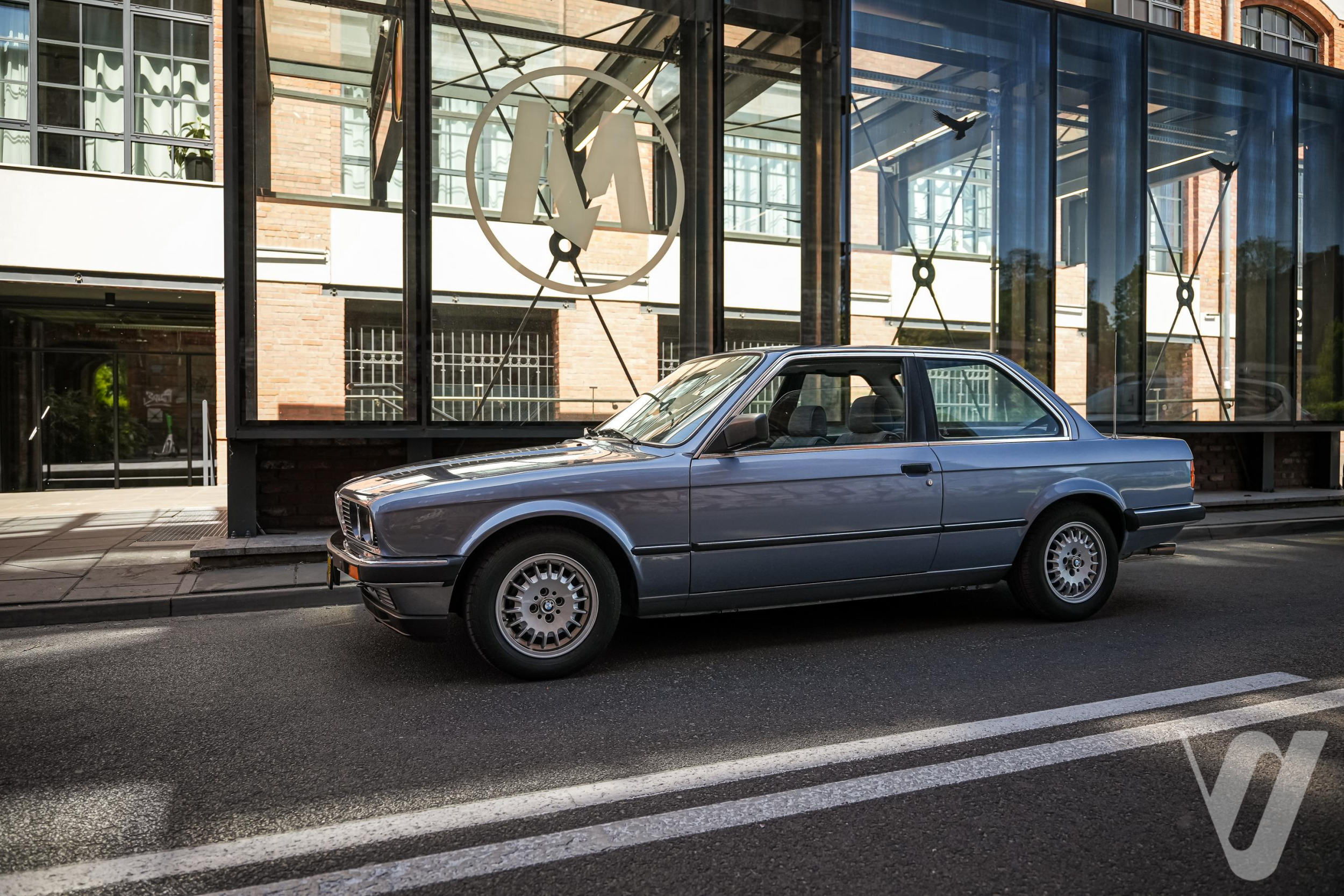 Główne zdjęcie BMW Seria 3 (1984)