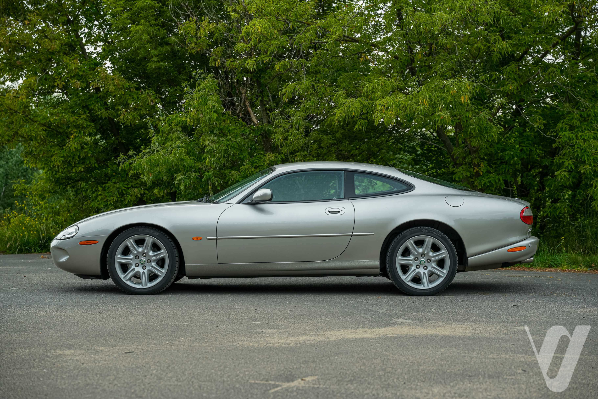 Jaguar XK (1999) main image