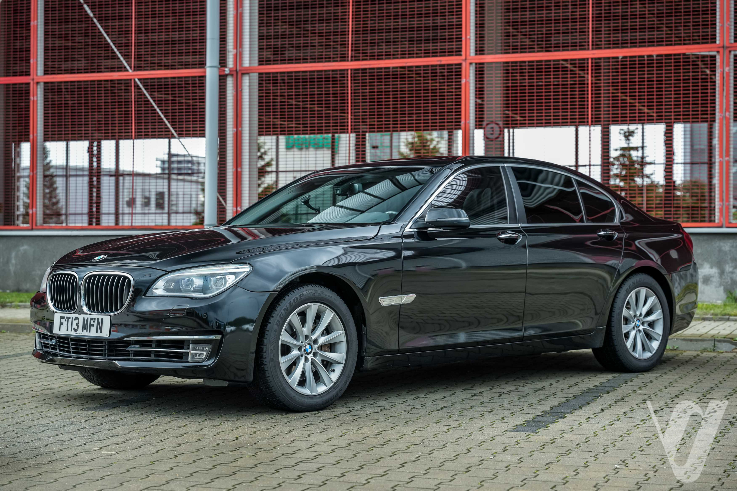 BMW Seria 7 (2012) main image