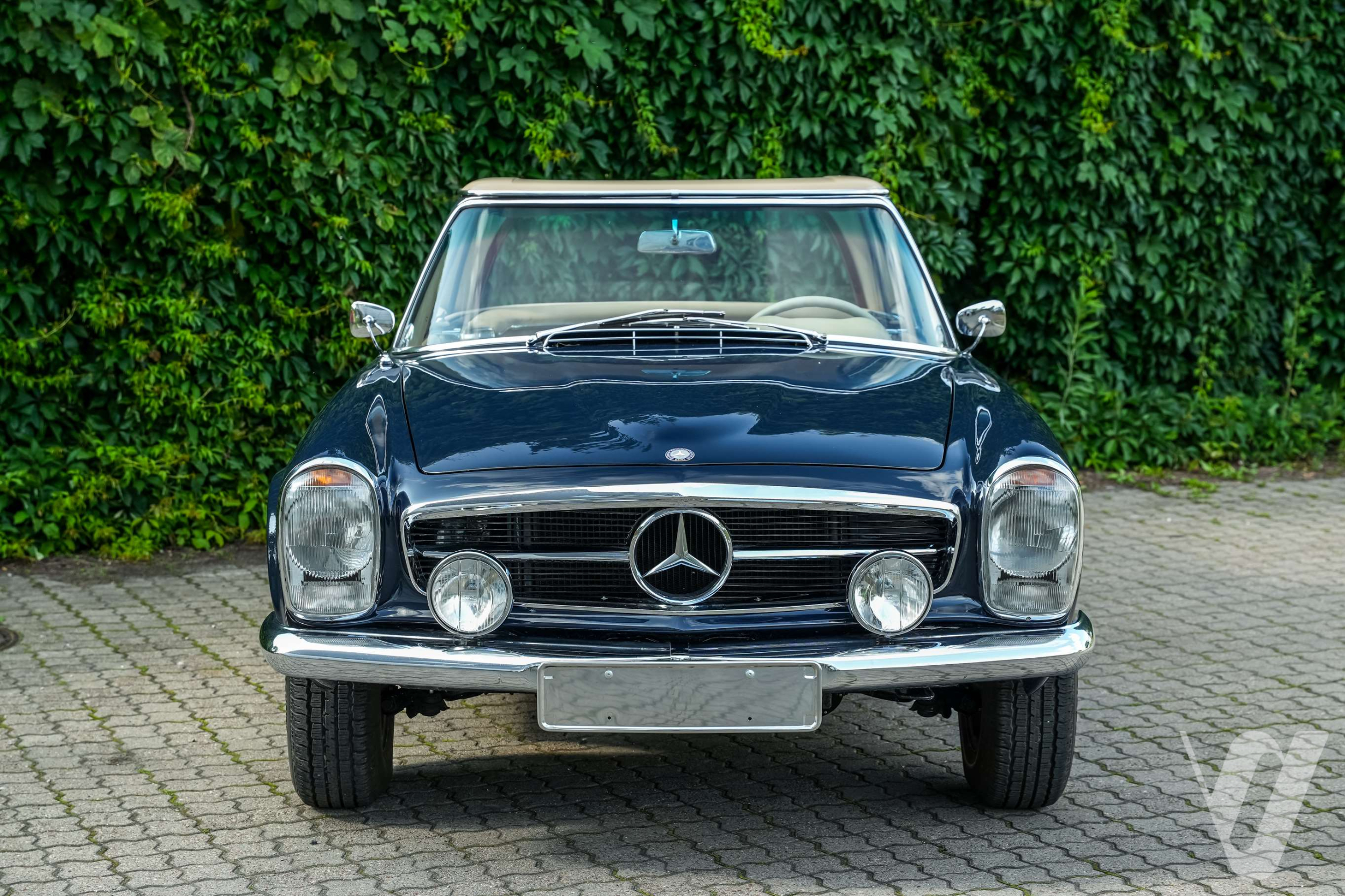 Mercedes-Benz SL (1966) zdjęcie główne
