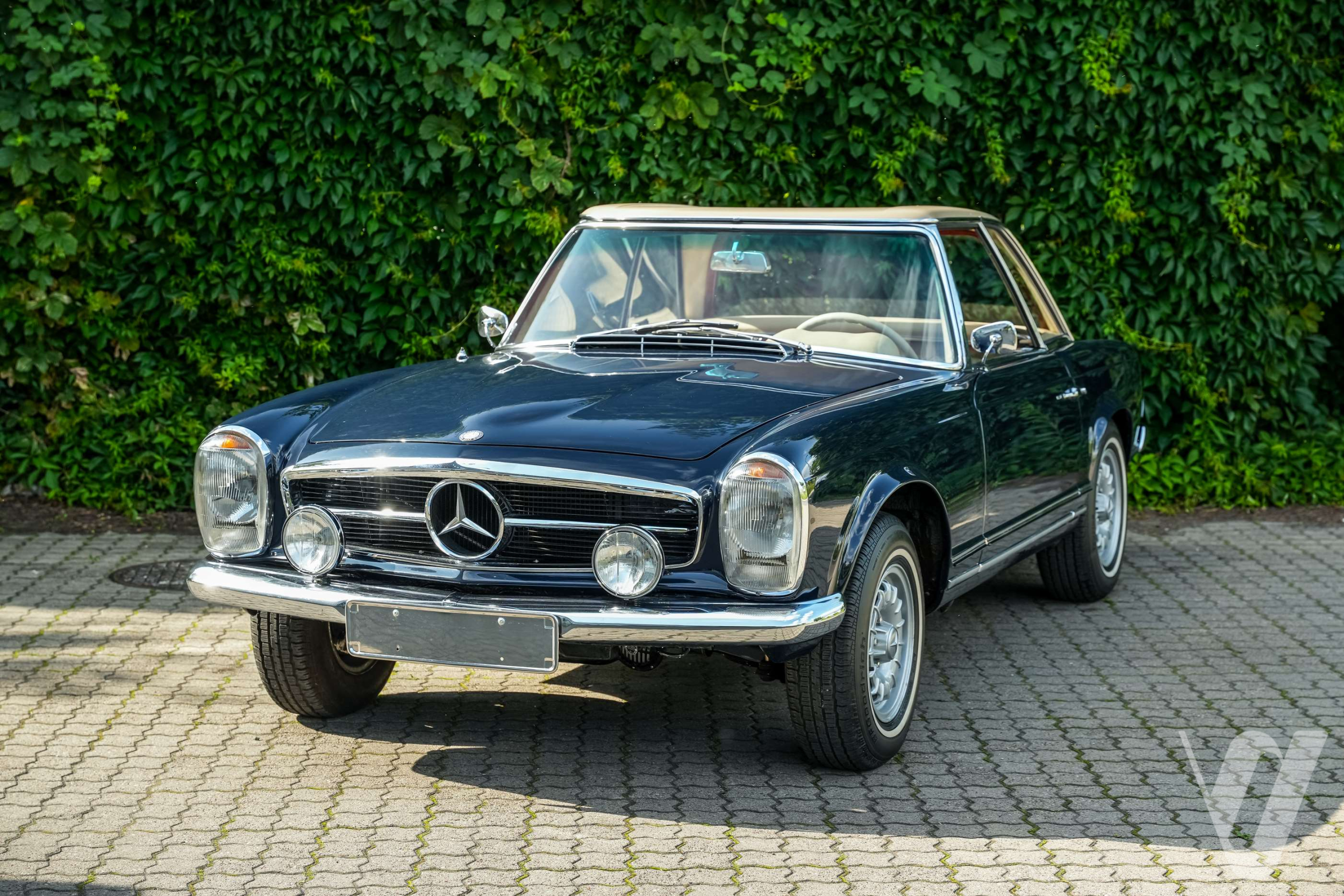 Mercedes-Benz SL (1966) zdjęcie główne