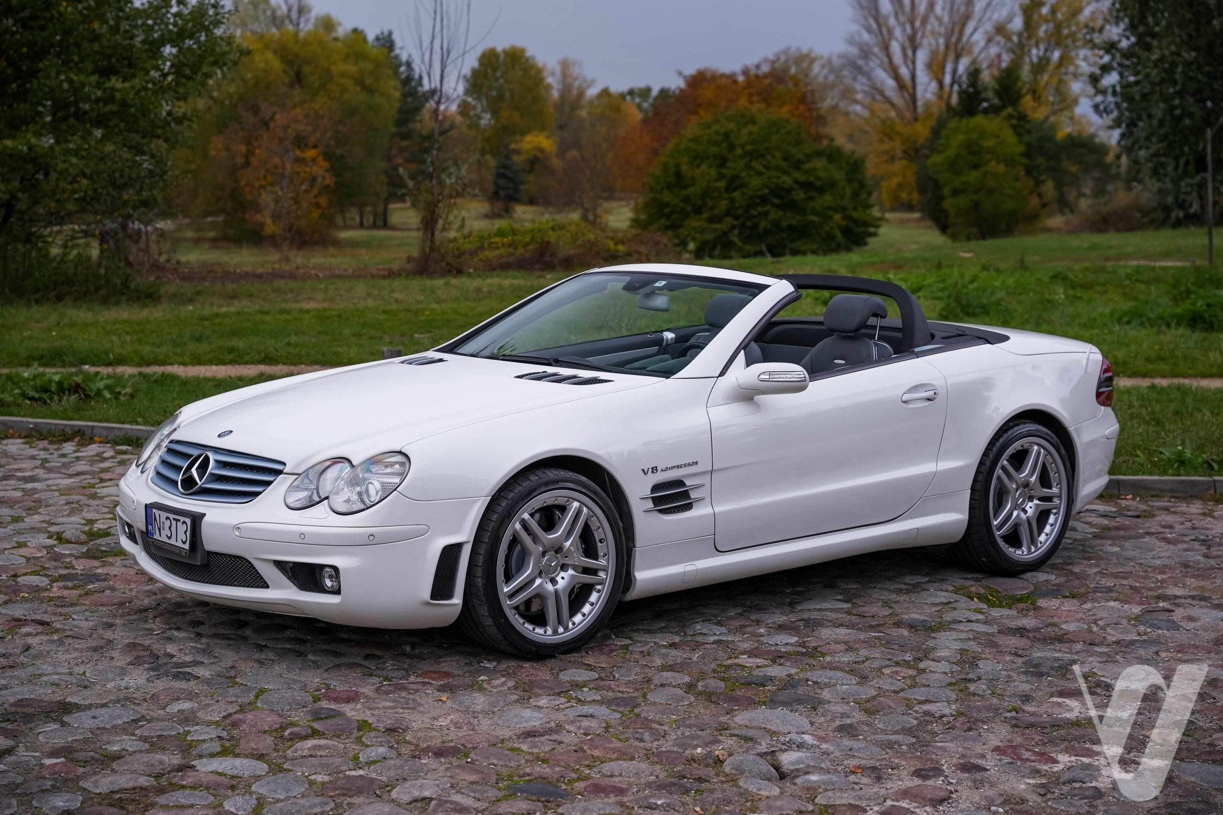 Mercedes-Benz SL (2005) main image