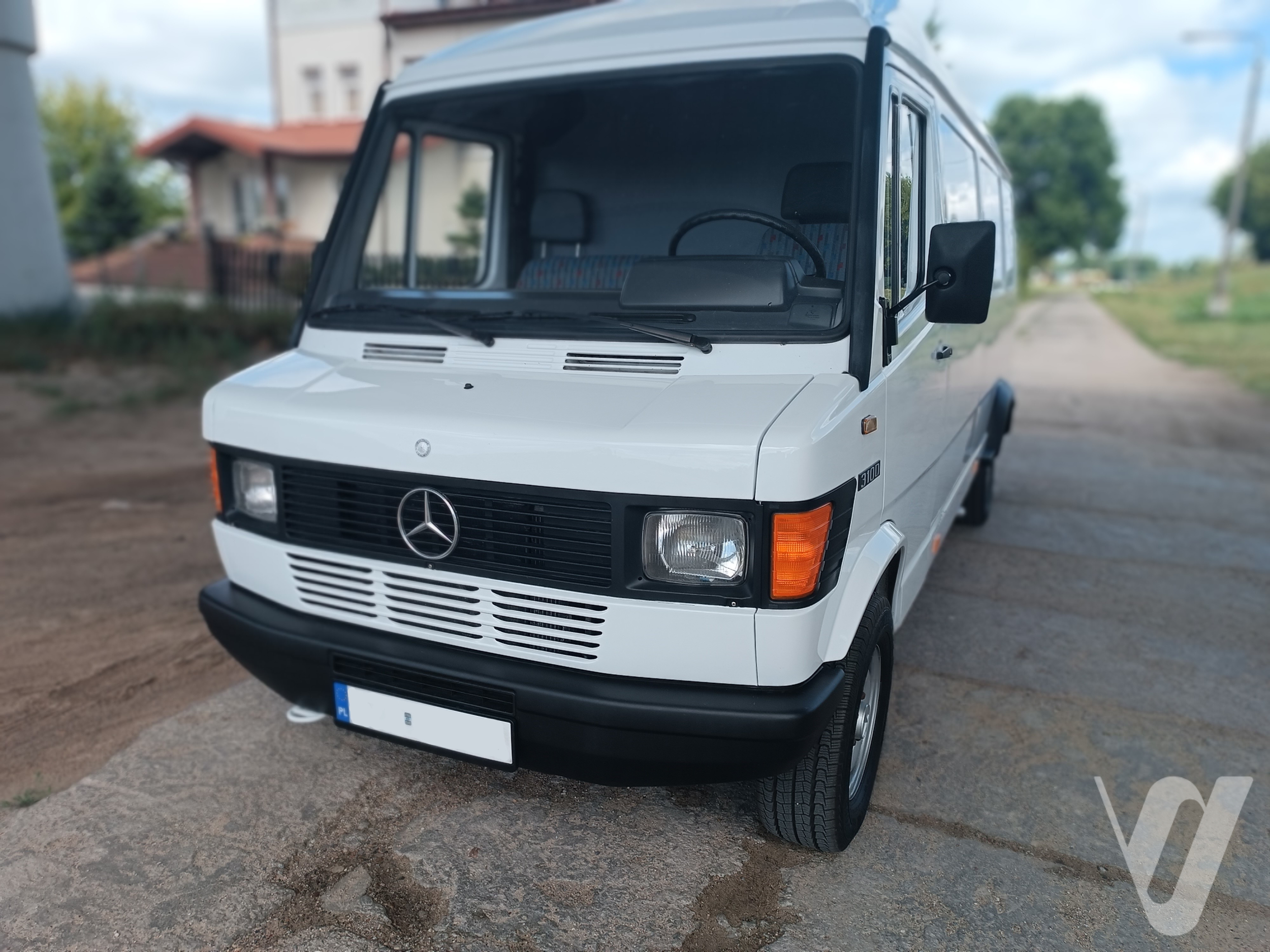 Mercedes-Benz 310D T1 (1994) zdjęcie główne