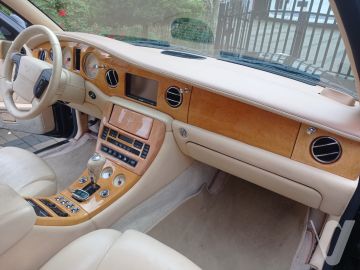 Bentley Arnage (2000) Wnętrze