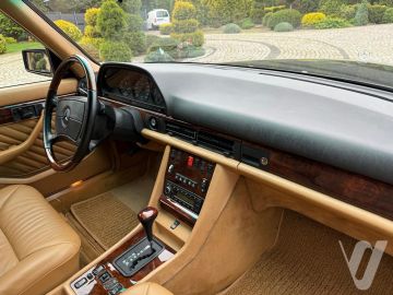 Mercedes-Benz SEL (1990) Wnętrze