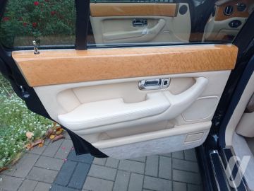 Bentley Arnage (2000) Wnętrze