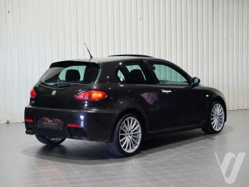 Alfa Romeo 147 (2004) Zdjęcia z zewnątrz