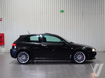 Alfa Romeo 147 (2004) Zdjęcia z zewnątrz