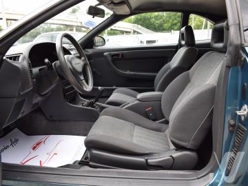 Toyota Celica (1992) Wnętrze