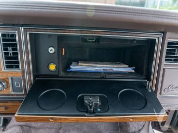 Cadillac Seville (1981) Wnętrze