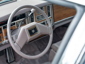Cadillac Seville (1981) Wnętrze