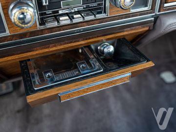 Cadillac Seville (1981) Wnętrze