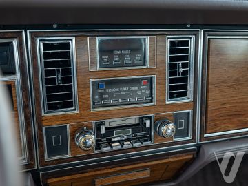 Cadillac Seville (1981) Wnętrze