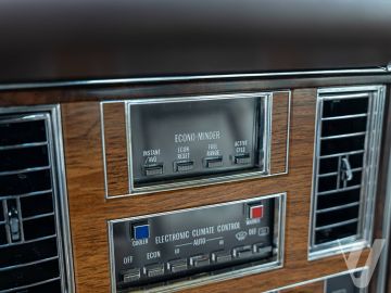 Cadillac Seville (1981) Wnętrze