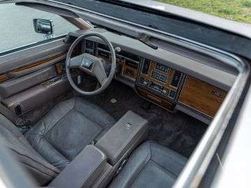 Cadillac Seville (1981) Wnętrze