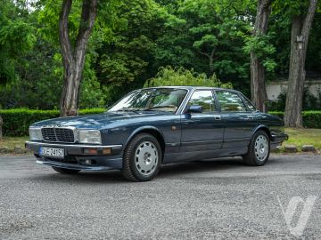 Jaguar XJ (1990) Outside