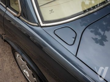 Jaguar XJ (1990) Outside