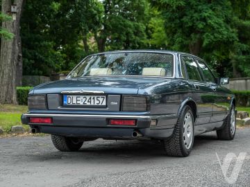Jaguar XJ (1990) Outside