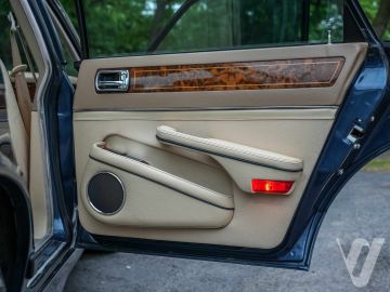 Jaguar XJ (1990) Inside