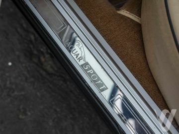 Jaguar XJ (1990) Inside