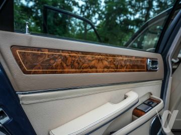 Jaguar XJ (1990) Inside