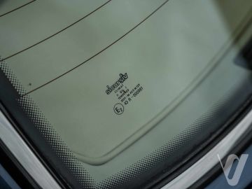 Jaguar XJ (1990) Inside