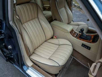 Jaguar XJ (1990) Inside