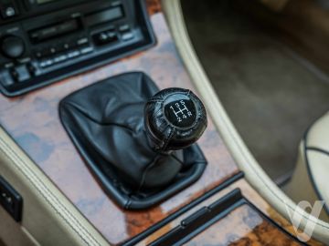 Jaguar XJ (1990) Inside