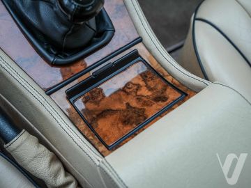 Jaguar XJ (1990) Inside