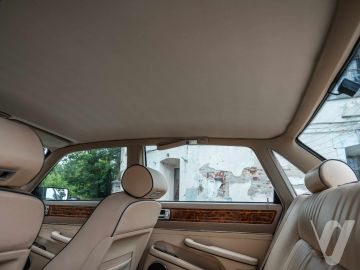 Jaguar XJ (1990) Inside