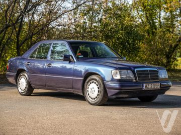 Mercedes-Benz W124 (1995) Outside