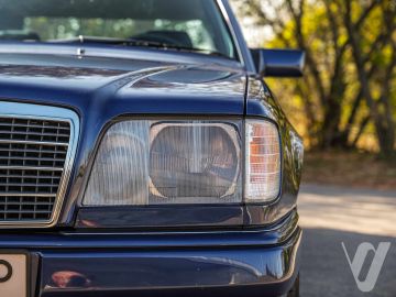 Mercedes-Benz W124 (1995) Outside