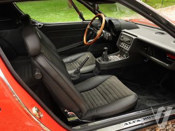 Alfa Romeo Montreal (1972) Wnętrze