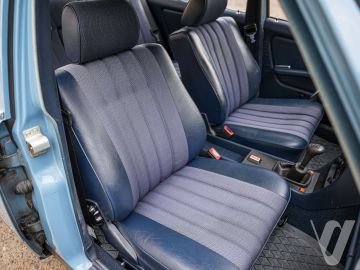 Mercedes-Benz W123 (1981) Wnętrze
