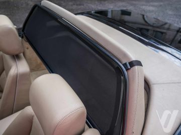 Mercedes-Benz SL (1998) Inside